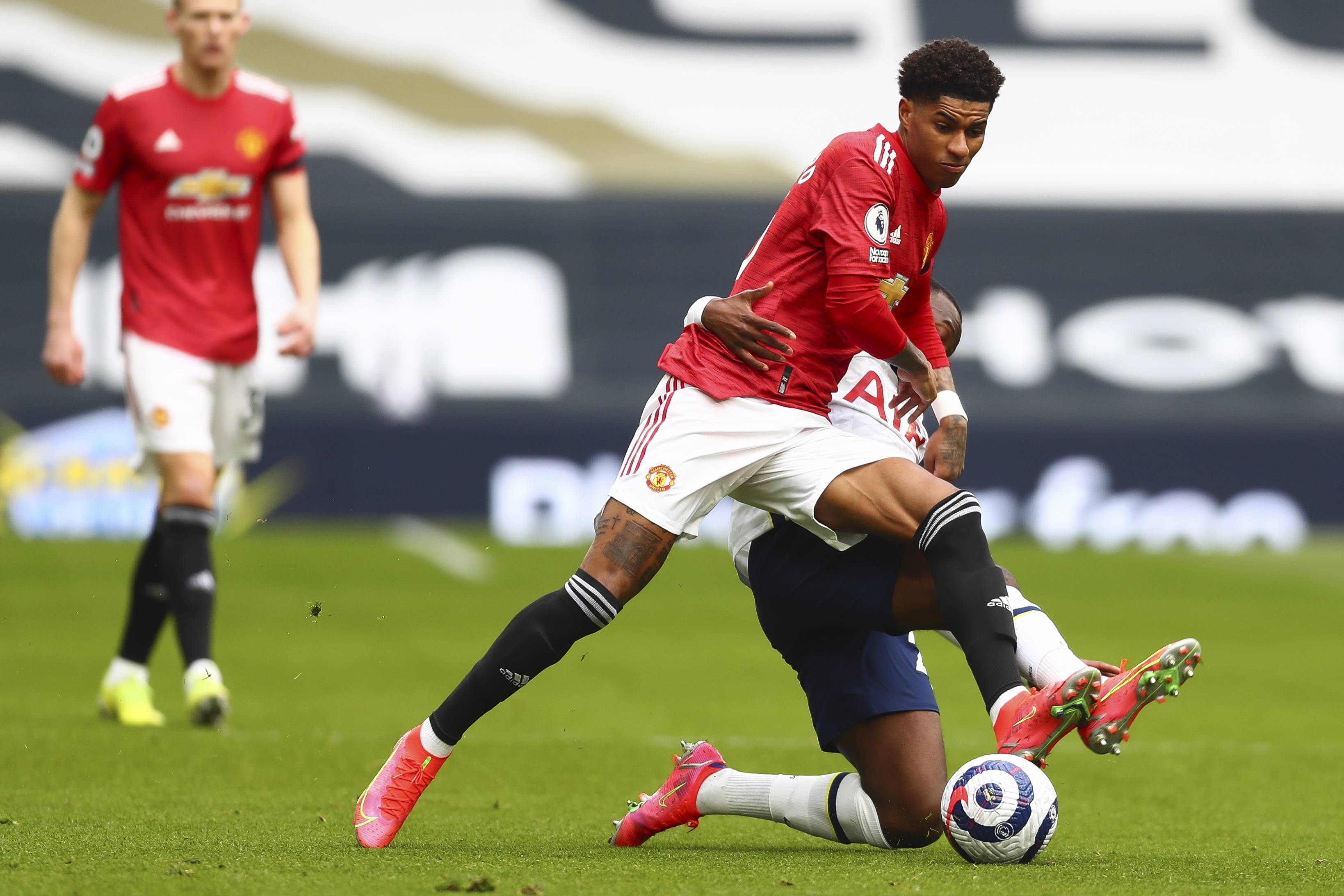 角卫克里斯 角卫克里斯